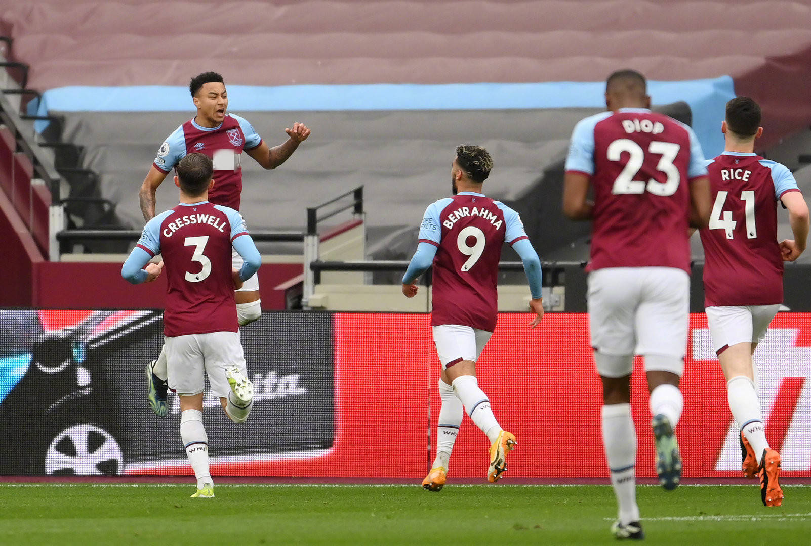 项纪录更是 项纪录更是